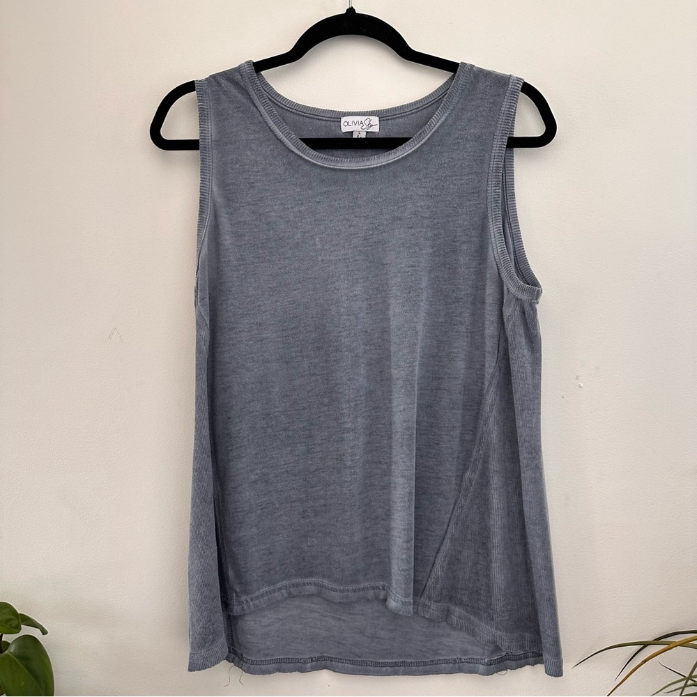 Olivia Sky sleeveless blouse in denim blue size Large.